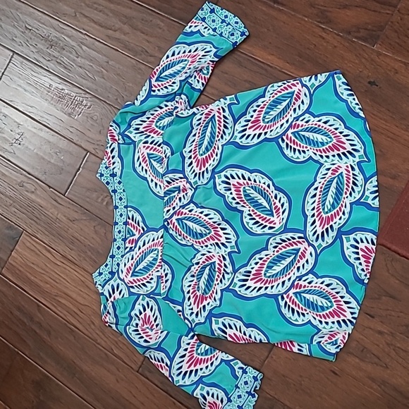 Crown & Ivy Colorful 3/4 Sleeve Paisley Print V-neck Blouse Size 1X - Picture 2 of 6